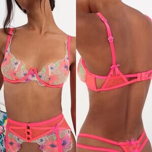 NWT For Love & Lemons Shimmer Zinnia Embroidery Underwire Bra in Magenta